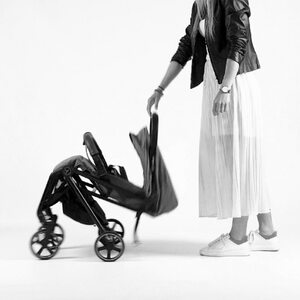 Основные виды складывания детских колясок: как выбрать удобный вариант.