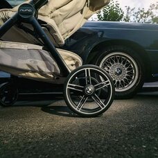 Прогулочная коляска TRVL LX BMW Nuna MICA
