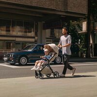 Прогулочная коляска TRVL LX BMW Nuna MICA
